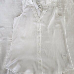 Sleeveless White blouse